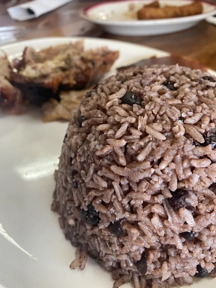 Arroz Congri Y Pechuga de Pollo